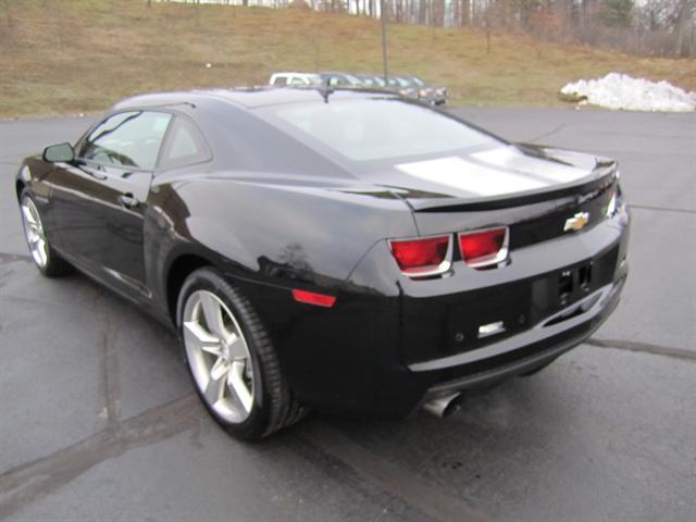 Chevrolet Camaro 2011 photo 2