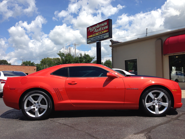 Chevrolet Camaro 2011 photo 2