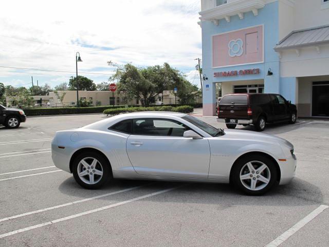 Chevrolet Camaro 2011 photo 3