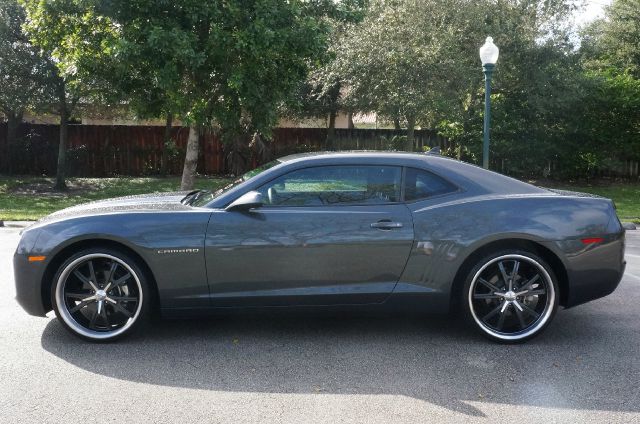 Chevrolet Camaro 2011 photo 2