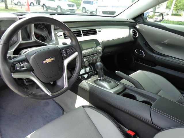 Chevrolet Camaro 2012 photo 18
