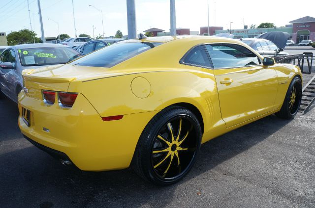 Chevrolet Camaro 2012 photo 2