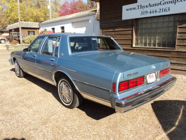 Chevrolet Caprice Classic 1989 photo 2