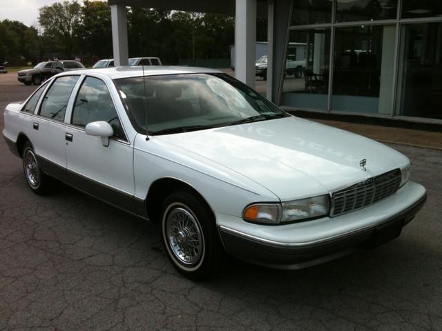 Chevrolet Caprice Classic Touring 4WD Sedan