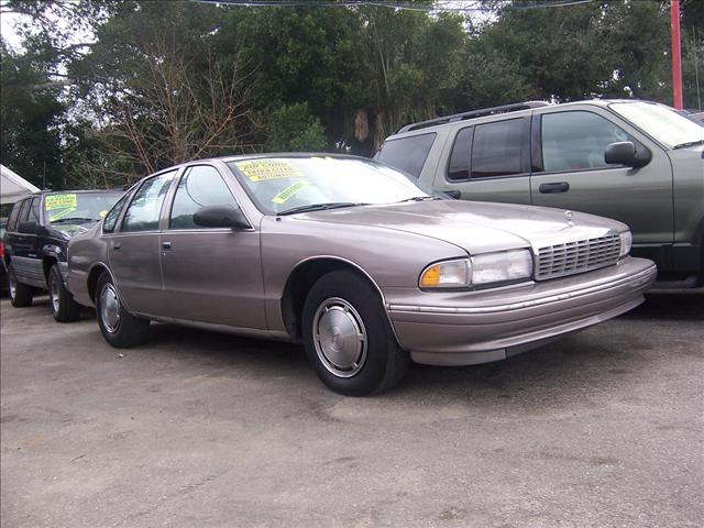 Chevrolet Caprice Classic Base Sedan