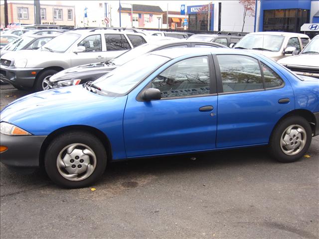 Chevrolet Cavalier Base Sedan