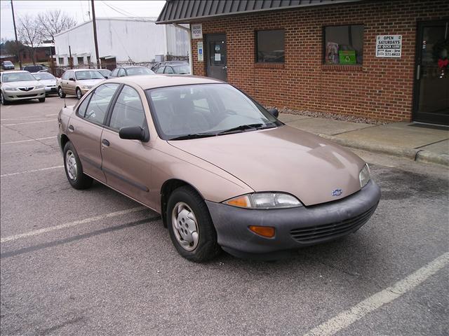 Chevrolet Cavalier Base Sedan