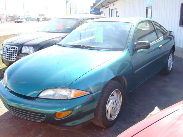 Chevrolet Cavalier Base Coupe