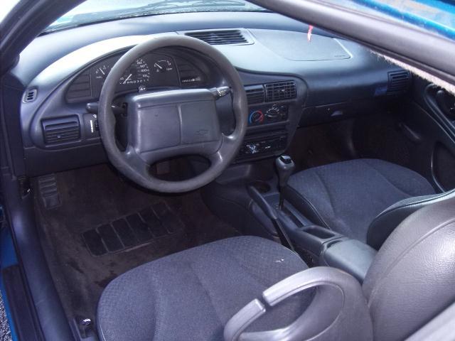 Chevrolet Cavalier 1998 photo 3