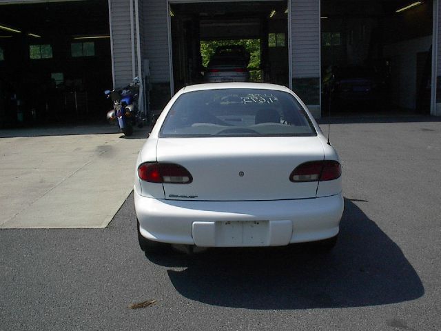 Chevrolet Cavalier 1999 photo 2