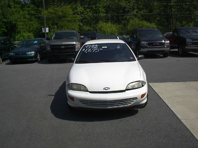 Chevrolet Cavalier 1999 photo 3