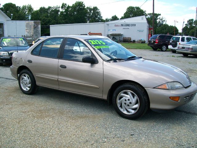 Chevrolet Cavalier 1999 photo 2