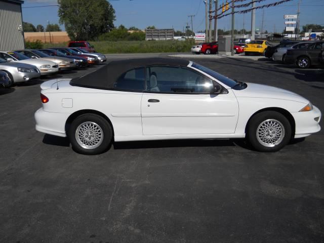 Chevrolet Cavalier 1999 photo 2