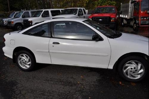 Chevrolet Cavalier 1999 photo 2