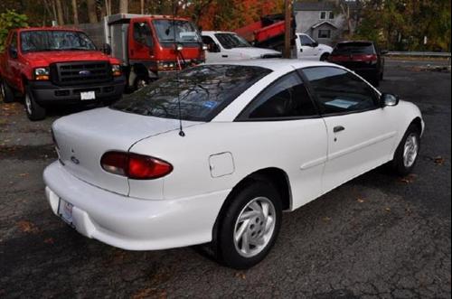 Chevrolet Cavalier 1999 photo 3