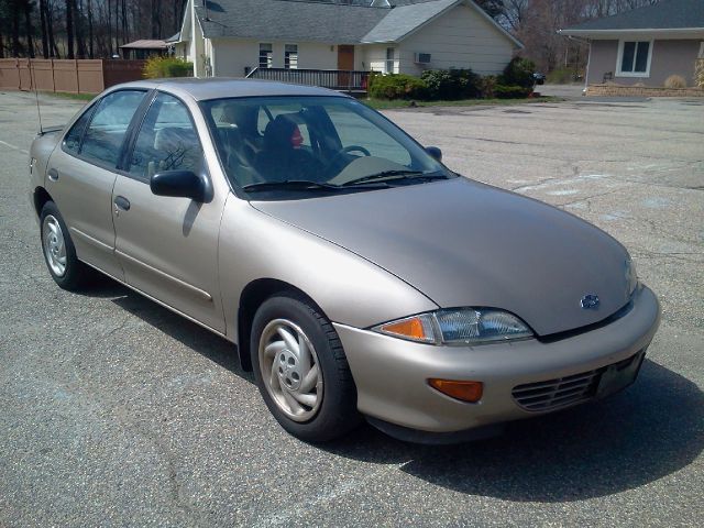 Chevrolet Cavalier 1999 photo 3