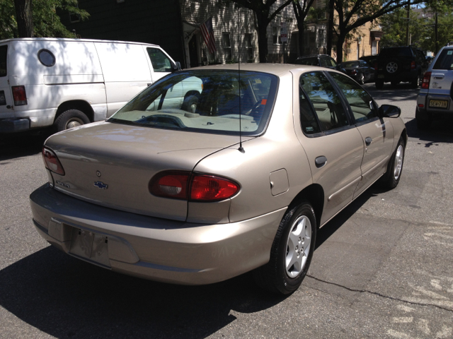 Chevrolet Cavalier 2000 photo 3