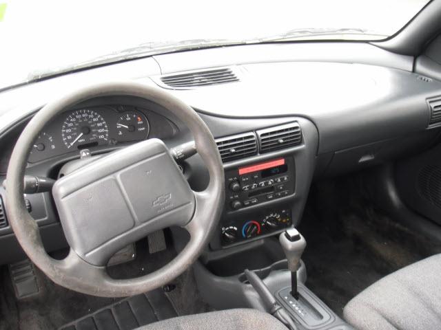 Chevrolet Cavalier 2000 photo 3