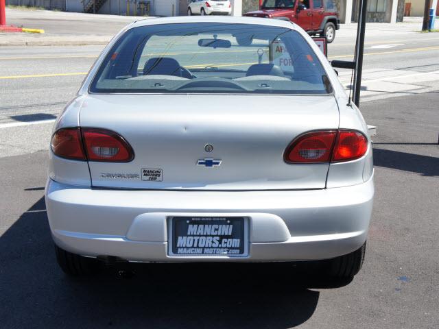 Chevrolet Cavalier 2000 photo 2