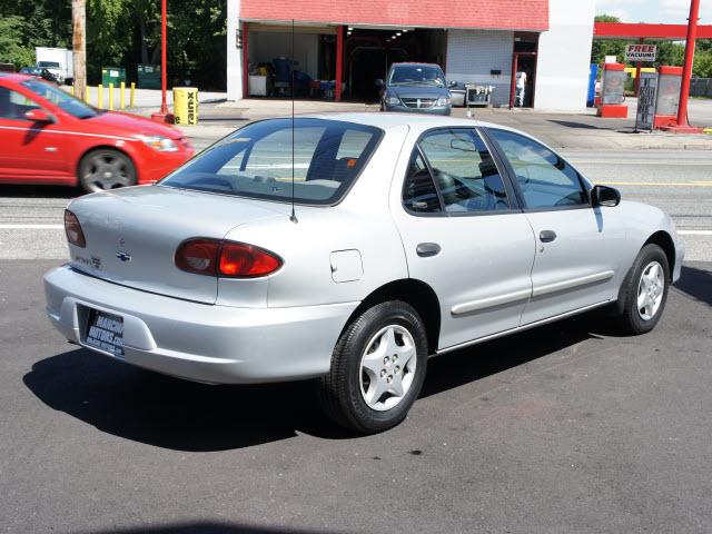 Chevrolet Cavalier 2000 photo 3