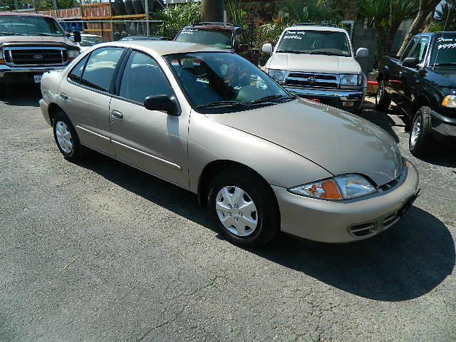 Chevrolet Cavalier 2001 photo 2