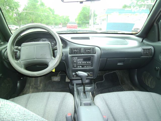 Chevrolet Cavalier 2001 photo 6