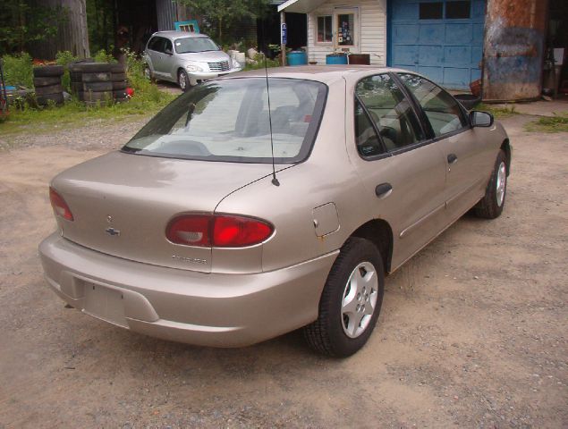 Chevrolet Cavalier 2001 photo 2