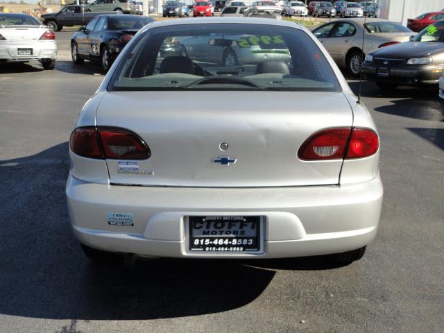 Chevrolet Cavalier 2001 photo 2