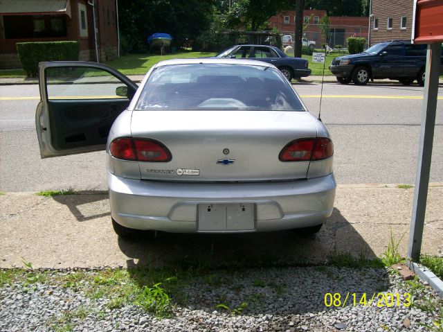 Chevrolet Cavalier 2001 photo 3