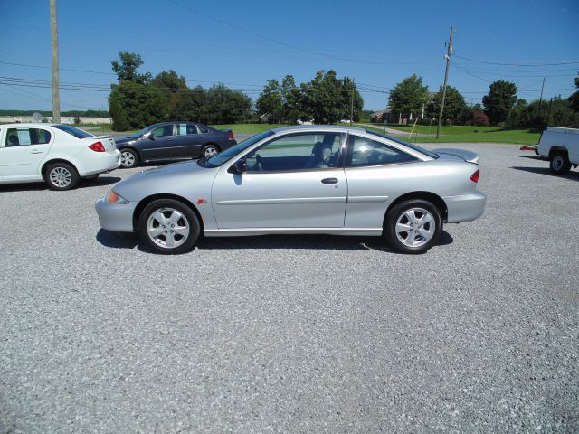 Chevrolet Cavalier 2010 Nissan 2. Coupe