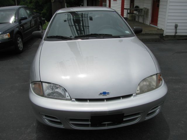 Chevrolet Cavalier 2001 photo 2