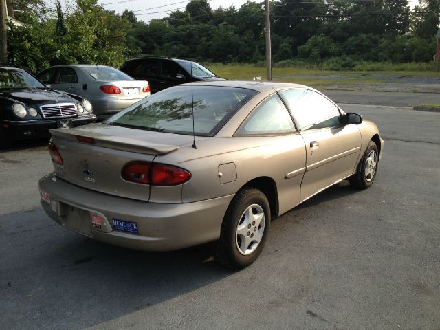 Chevrolet Cavalier 2001 photo 2