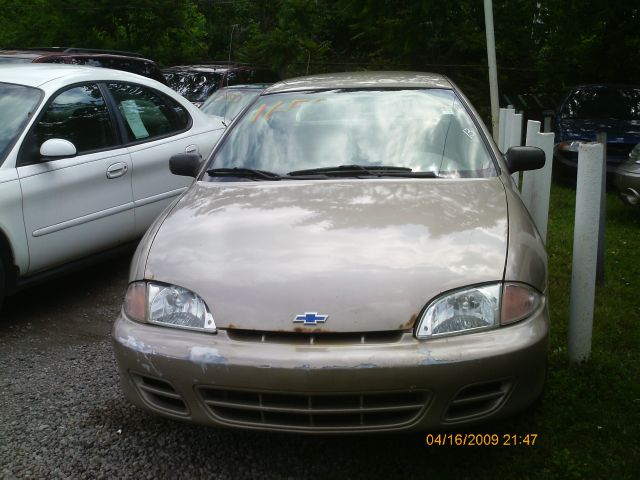 Chevrolet Cavalier 2002 photo 2