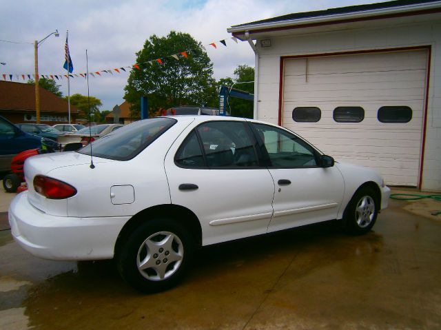 Chevrolet Cavalier 2002 photo 2