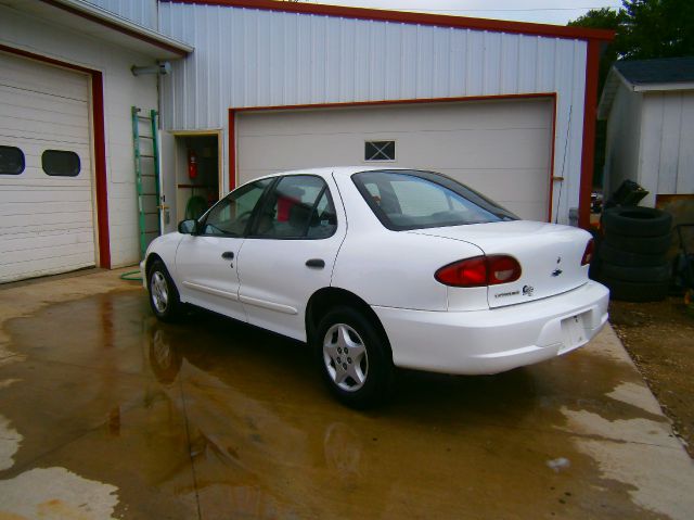 Chevrolet Cavalier 2002 photo 3