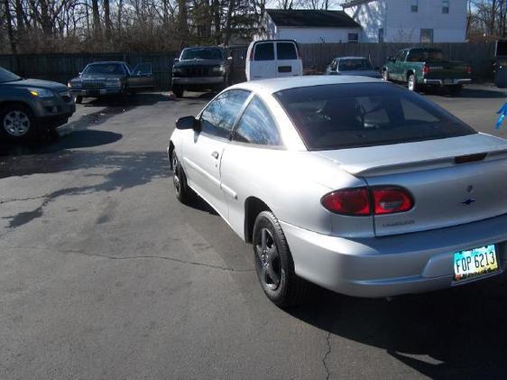 Chevrolet Cavalier 2002 photo 3