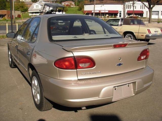 Chevrolet Cavalier 2002 photo 2