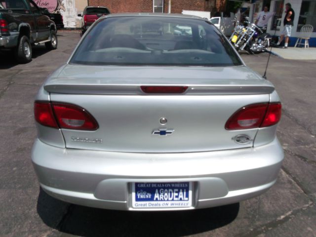 Chevrolet Cavalier 2002 photo 3