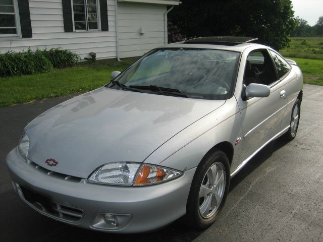 Chevrolet Cavalier 2002 photo 2