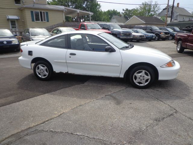 Chevrolet Cavalier 2002 photo 3