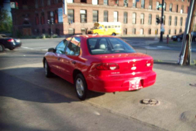 Chevrolet Cavalier 2002 photo 2