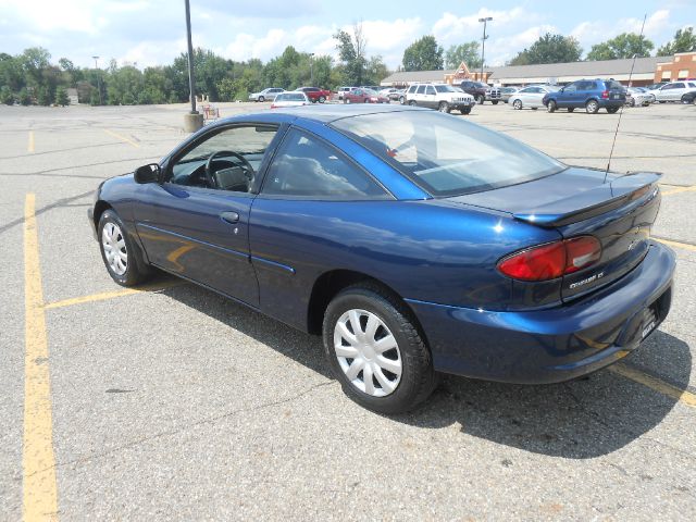 Chevrolet Cavalier 2002 photo 2