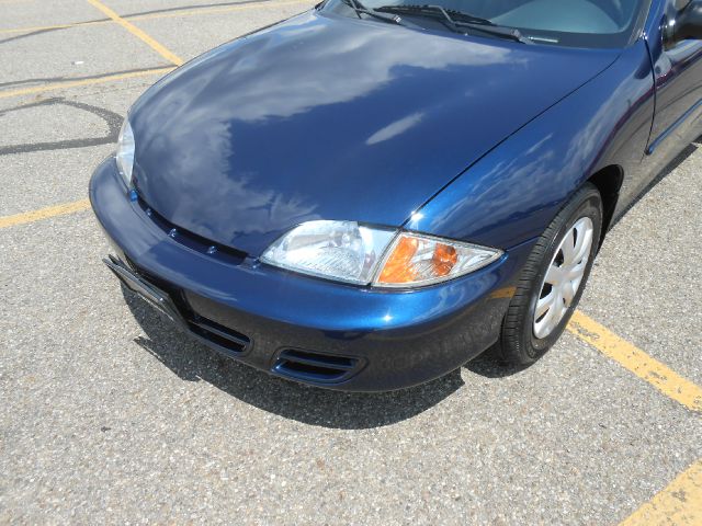 Chevrolet Cavalier 2002 photo 3