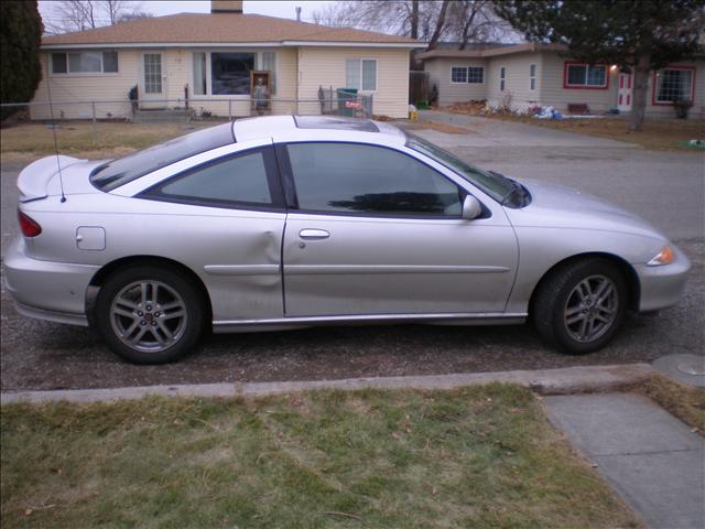 Chevrolet Cavalier 2002 photo 2