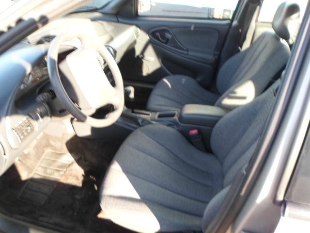 Chevrolet Cavalier 2002 photo 2