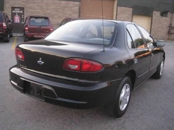 Chevrolet Cavalier 2002 photo 2