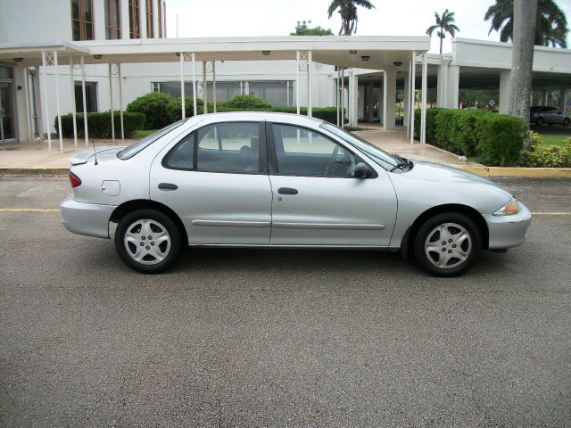 Chevrolet Cavalier 2002 photo 2