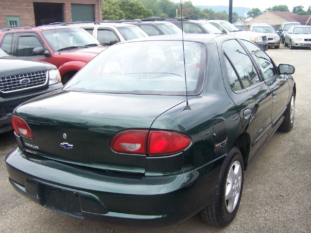 Chevrolet Cavalier 2002 photo 3