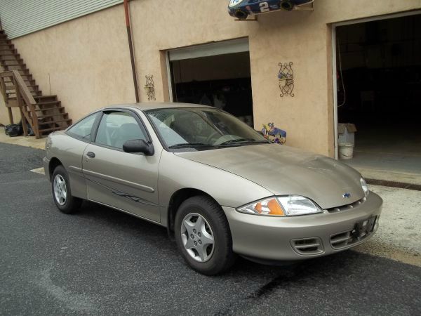 Chevrolet Cavalier 2002 photo 3