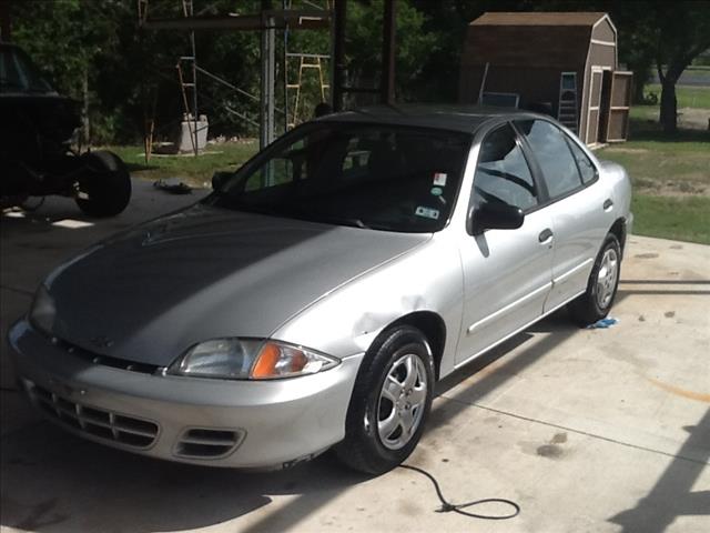 Chevrolet Cavalier 2002 photo 3